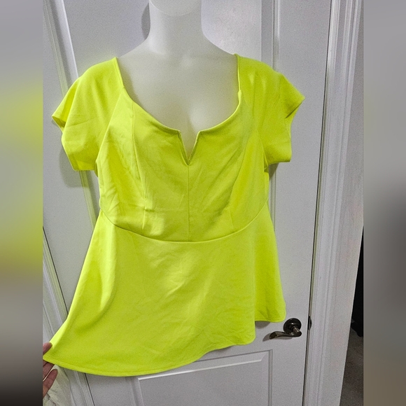 Torrid 3x yellow neon peplum top 💛 - Picture 1 of 5